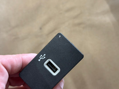 2019 Ford Mustang Touch Screen Face Plate Radio Module USB Port