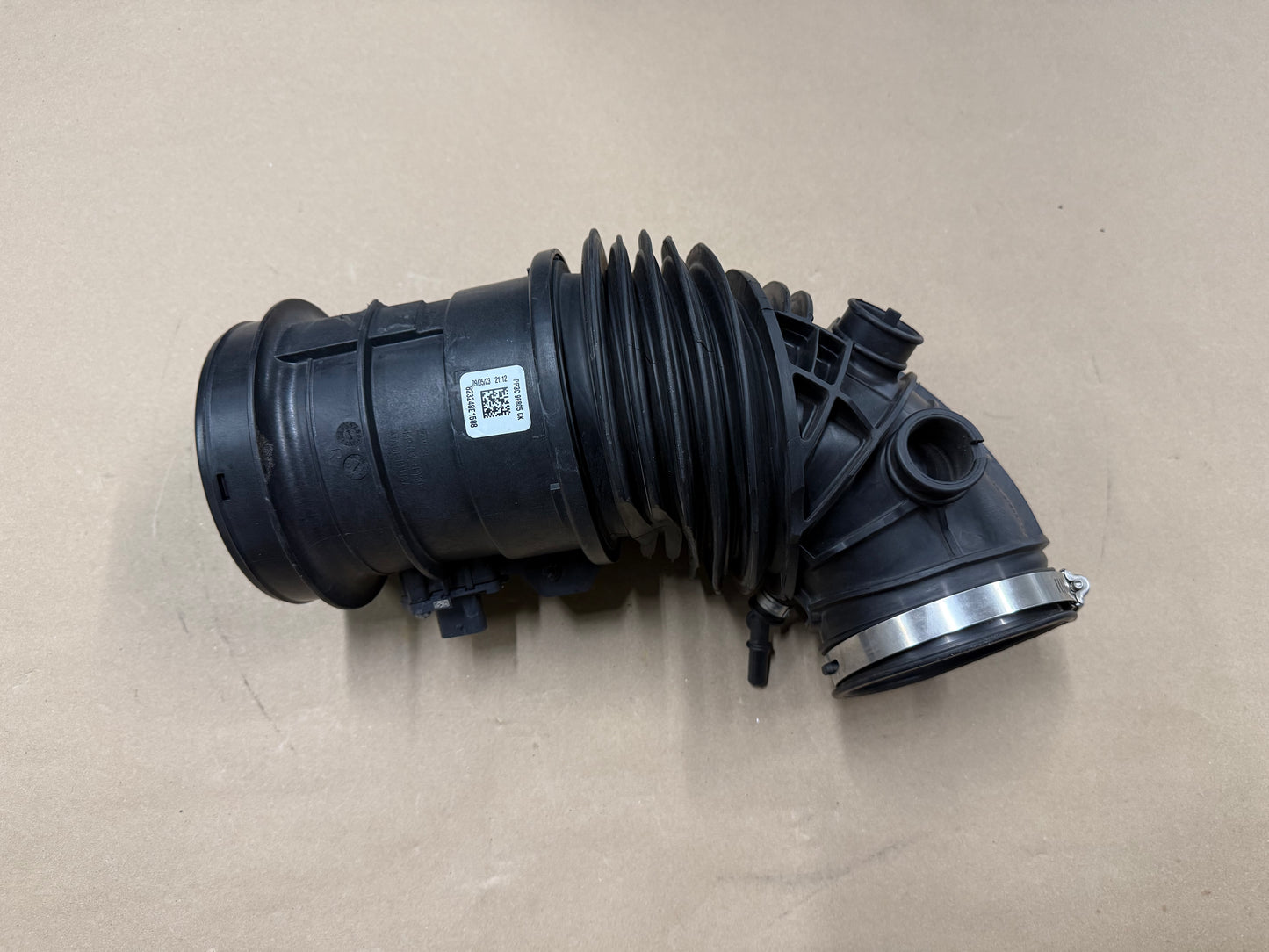 2024-2026 Ford Mustang GT Coyote Cold Air Intake Elbow MAF Housing RH Passenger Side