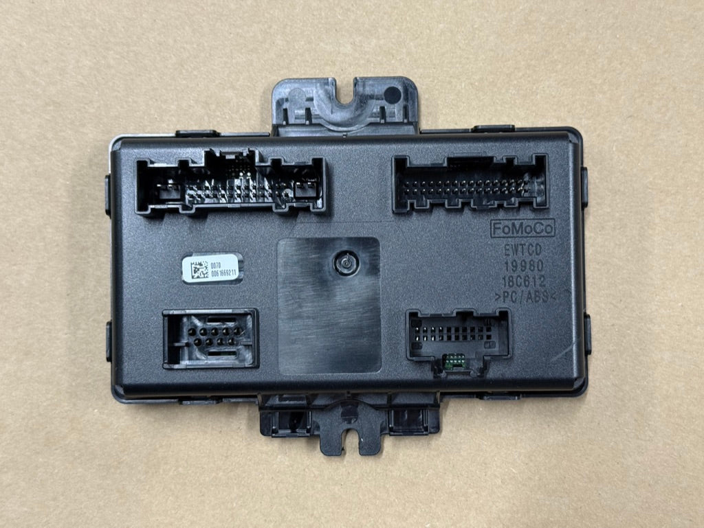 2024-2026 Mustang S650 Ford Temperature Climate Control Module "PR3T-18C612-AD"