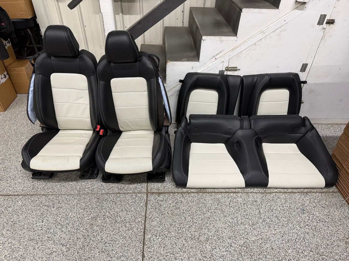 2018-2023 Ford Mustang GT Black/White Leather Front Rear Power Seats Heat/Cooled