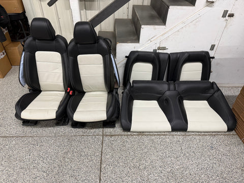 2018-2023 Ford Mustang GT Black/White Leather Front Rear Power Seats Heat/Cooled