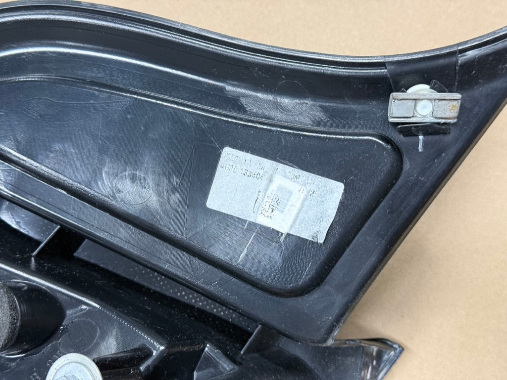 2018-2023 Ford Mustang GT V6 EcoBoost Tail Light RH Passenger Side LED
