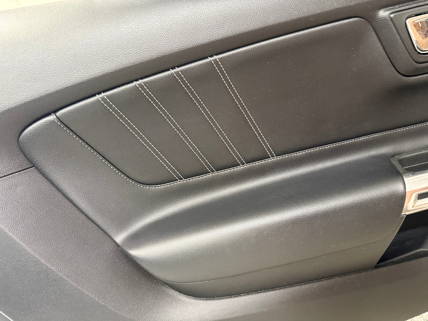 2015-2017 Ford Mustang GT V6 EcoBoost LH RH Leather Insert Door Panels Pair