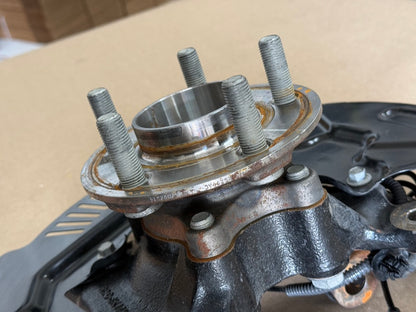 2024-2026 Mustang GT LH Driver Side Front Spindle Knuckle Hub Low Mileage