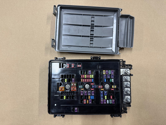 2023-2025 Ford F-250 F-350 Super Duty 6.7L Diesel Engine Bay Fuse Box