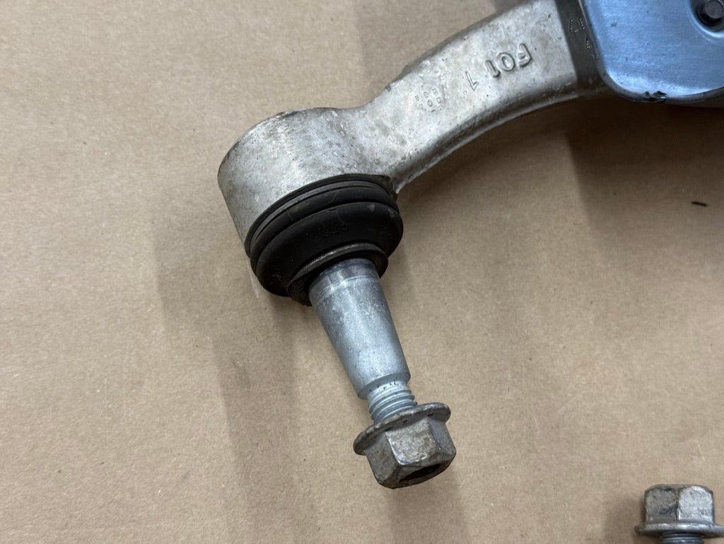 2016-2023 Chevrolet Camaro SS RH Passenger Side Front Control Arms