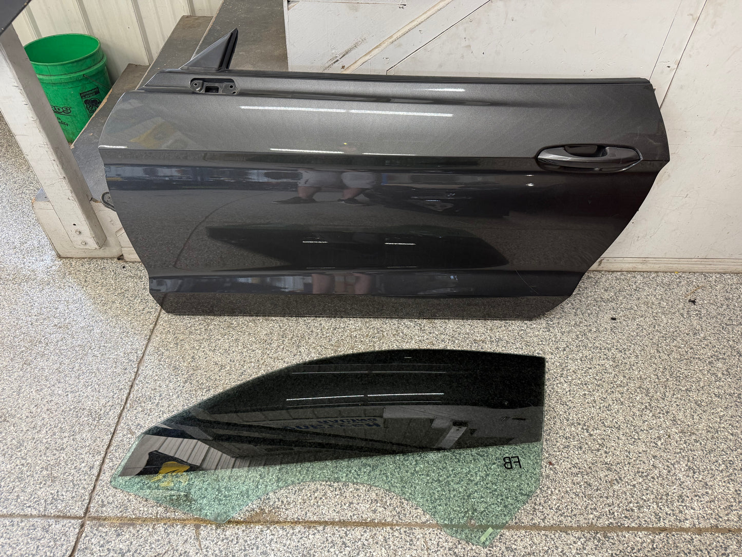 2015-2023 Ford Mustang GT GT500 LH Driver Side Door Complete w/Glass "J7"