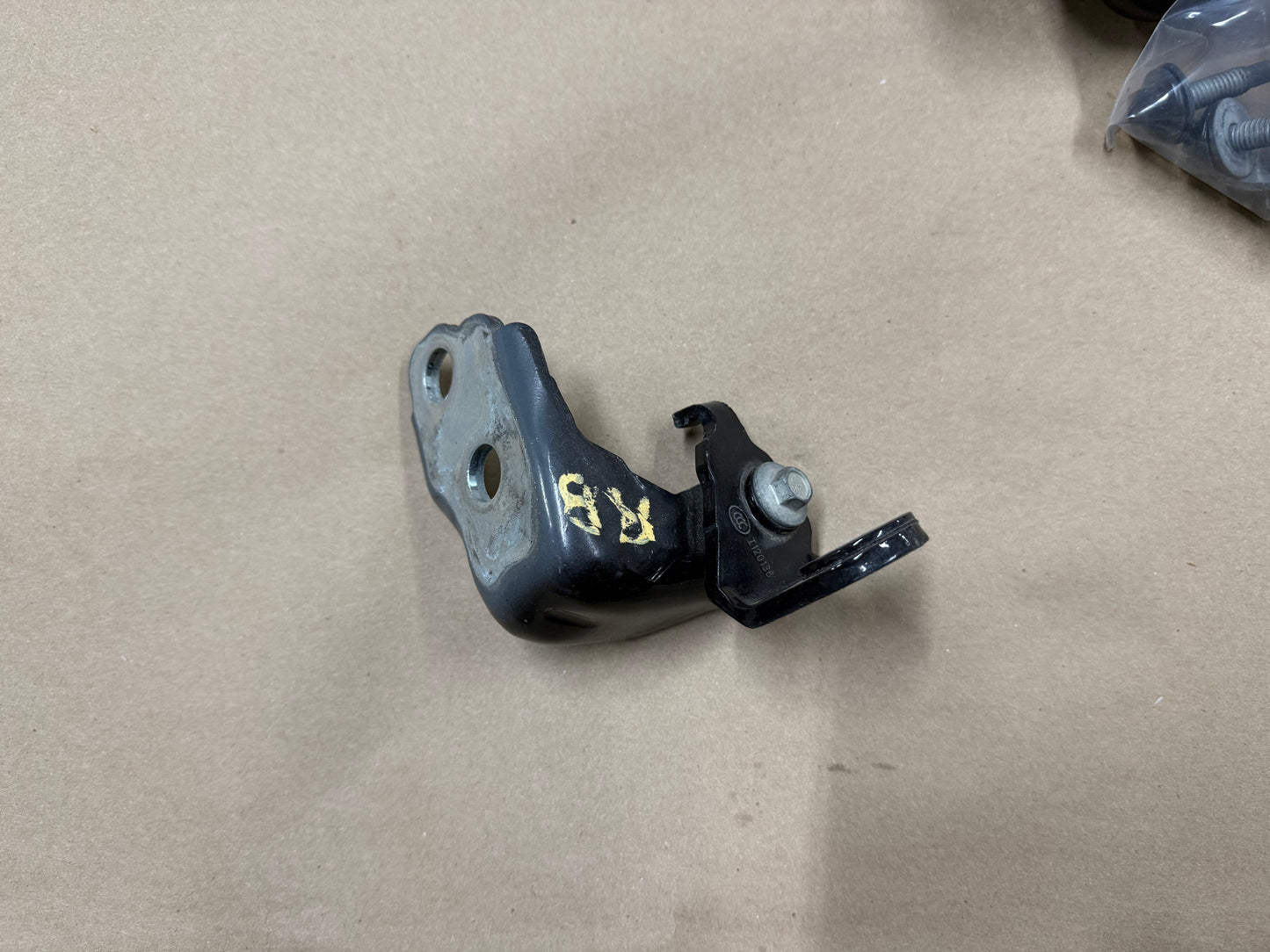 2015-2023 Ford Mustang GT GT500 GT350 Door Hinges RH Pass. Upper Lower "HY"