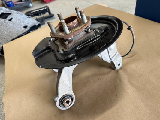 2015-2023 Ford Mustang 5.0 GT RH Passenger Side Rear Spindle Knuckle Hub