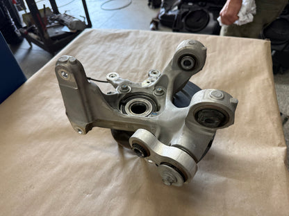 2024-2026 Ford Mustang GT RH Passenger Side Rear Spindle Knuckle Hub