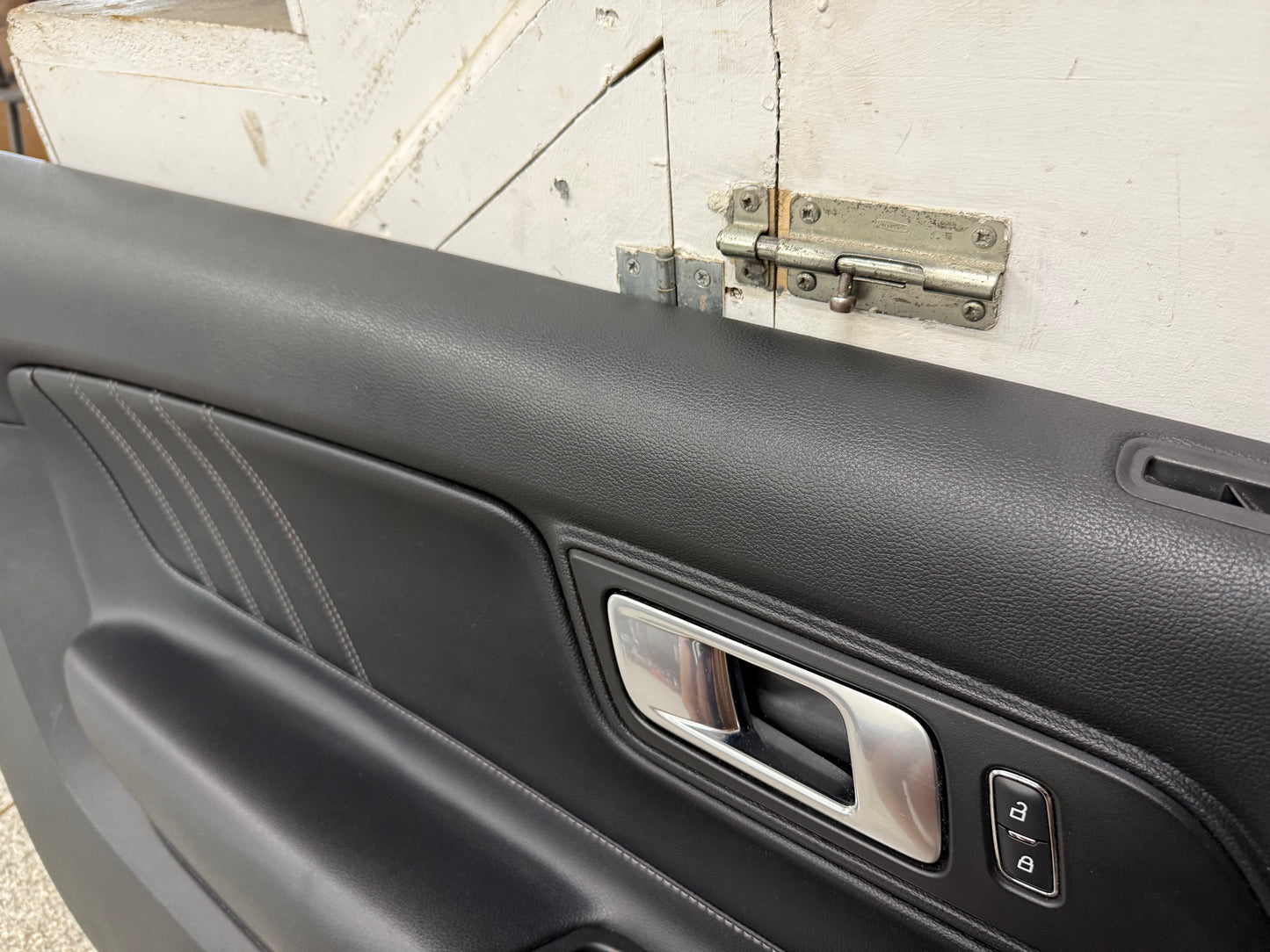 2018-2023 Ford Mustang GT LH Driver Leather Insert Door Panel Grey Stitching
