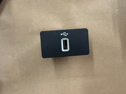 2021 Ford Mustang GT Touch Screen, Face Plate, Radio, Module USB Port