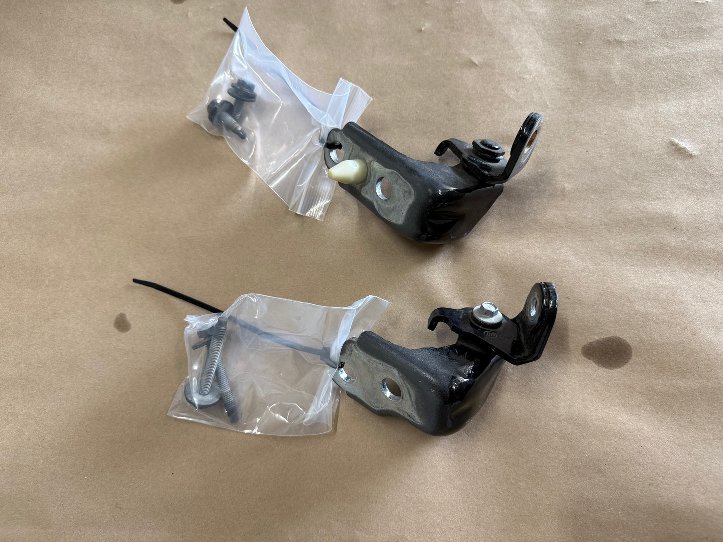 2015-2023 Ford Mustang GT GT500 GT350 Door Hinges RH Pass. Upper Lower "G1"