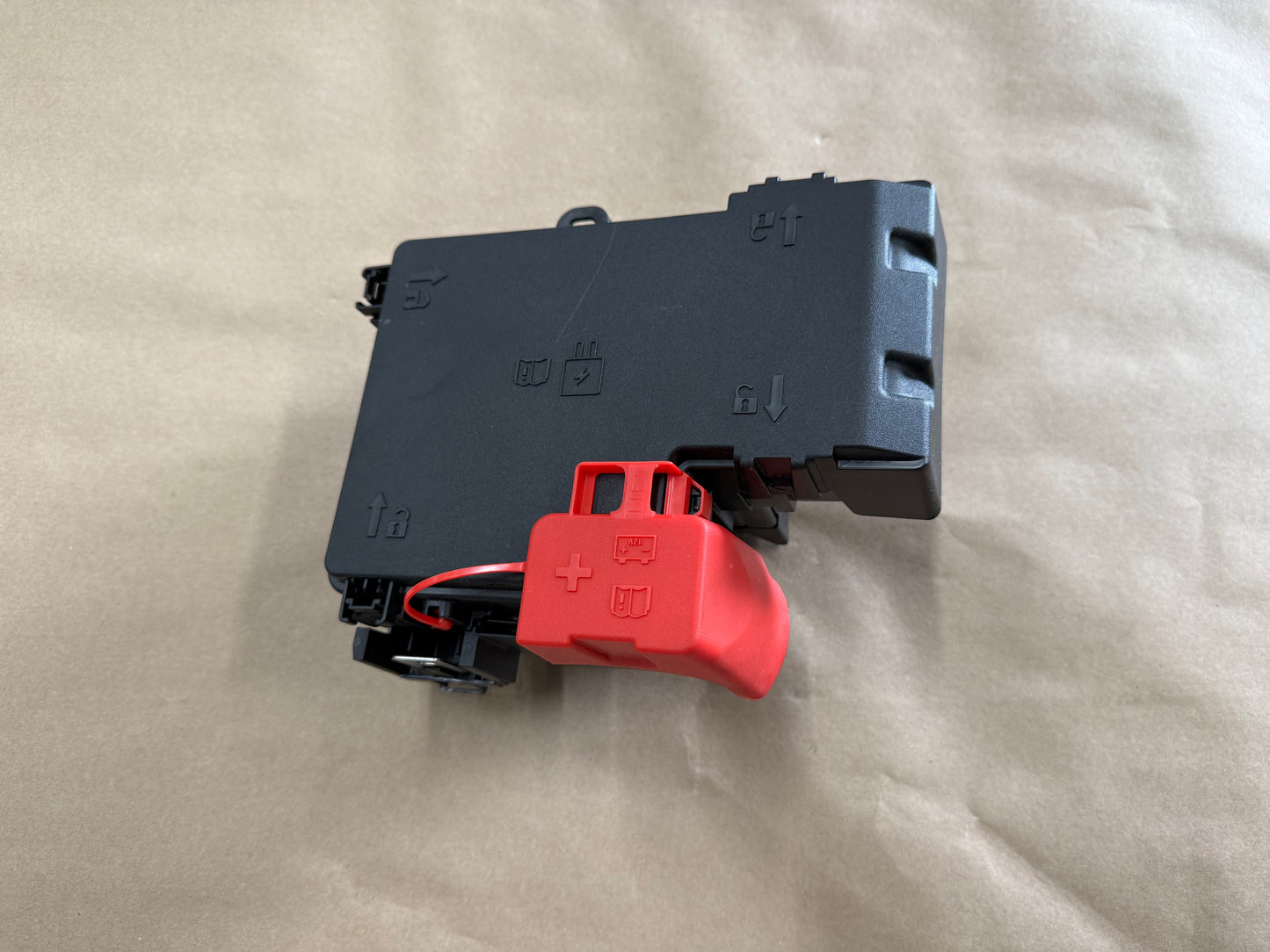 2024-2026 Ford Mustang GT Engine Bay Fuse Box Under Hood NO Damage