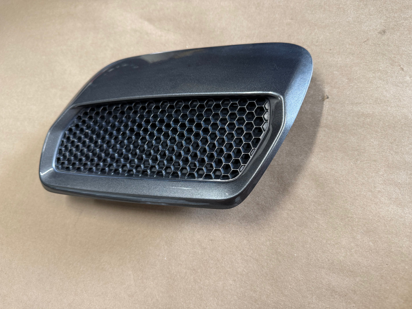 2018-2023 Ford Mustang GT 5.0 Hood Insert Vents RH LH Pair "J7"