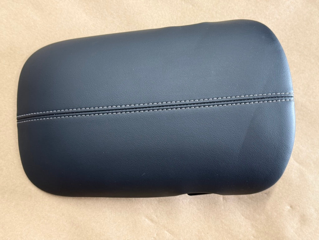 2024-2026 Ford Mustang Center Top Console Lid Armrest