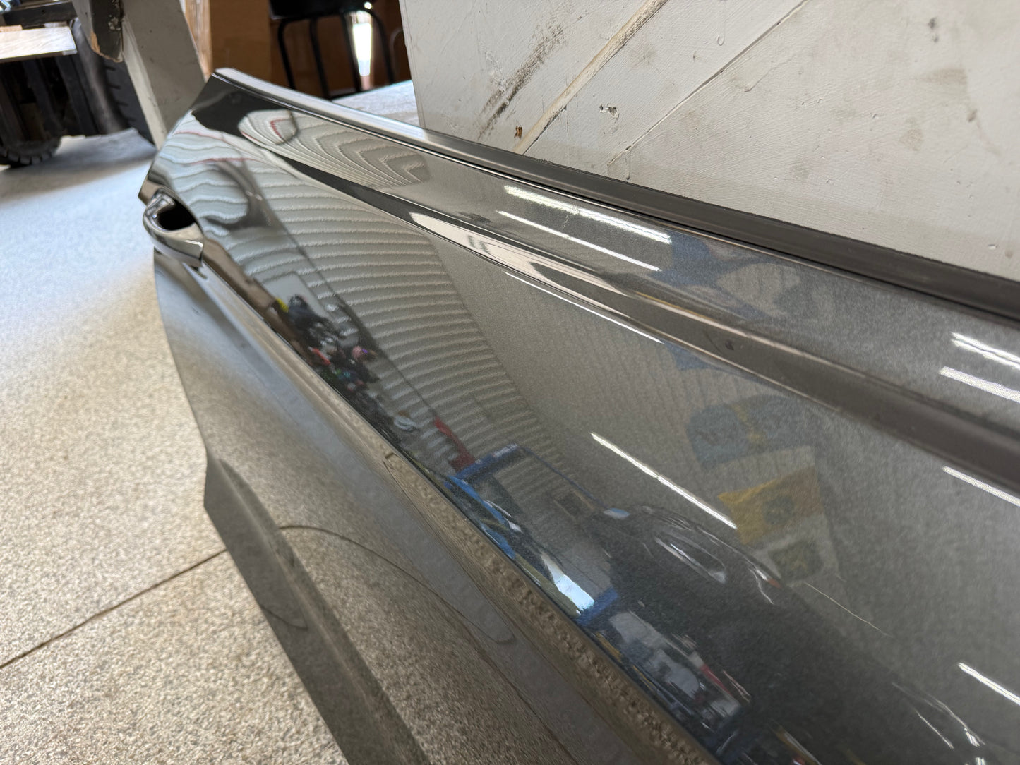 2015-2023 Ford Mustang GT EcoBoost RH Passenger Side Door Complete w/Glass "J7"
