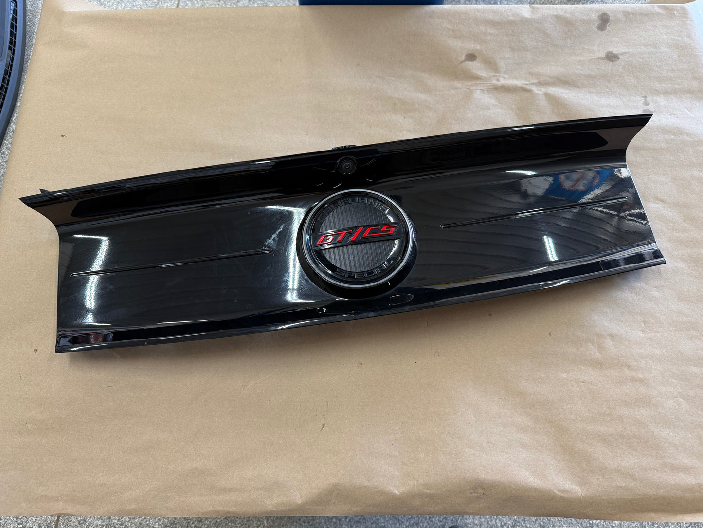 2018-2023 Mustang GT California Spec Trunk lid Panel Rear Decklid Back-Up Camera