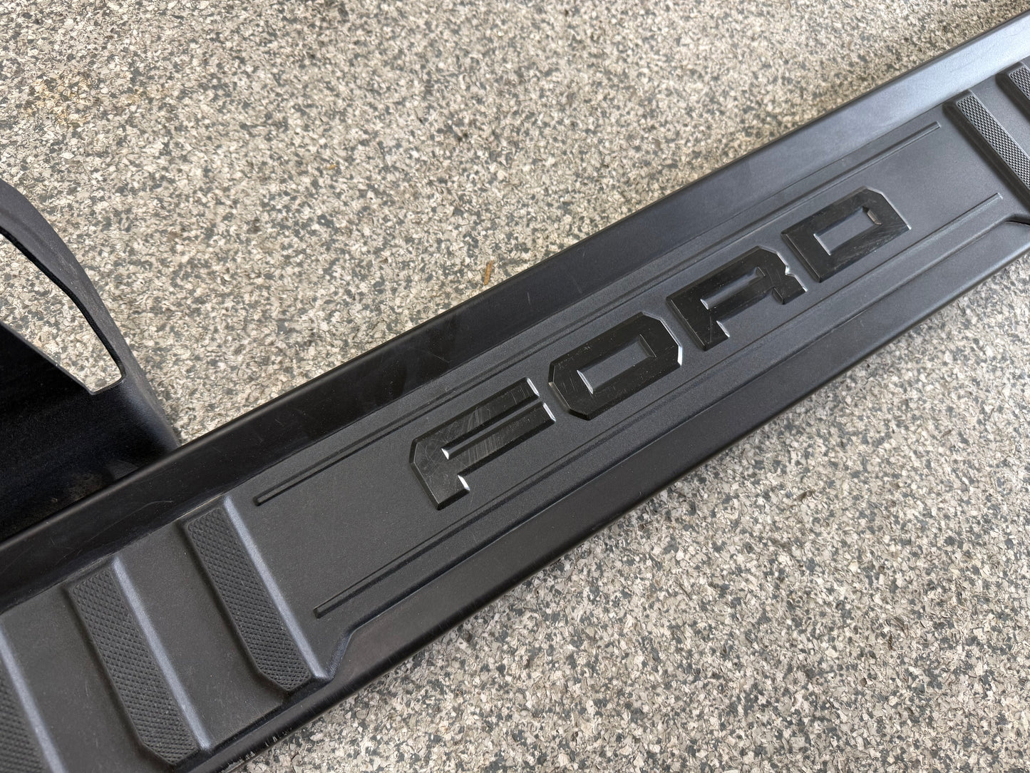 2017-2025 Ford F-250 F-350 LH Driver Side Running Board Crew Cab W/Brackets