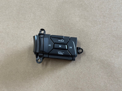 2015-2023 Ford Mustang GT RH Steering Wheel Button Volume Mute Search