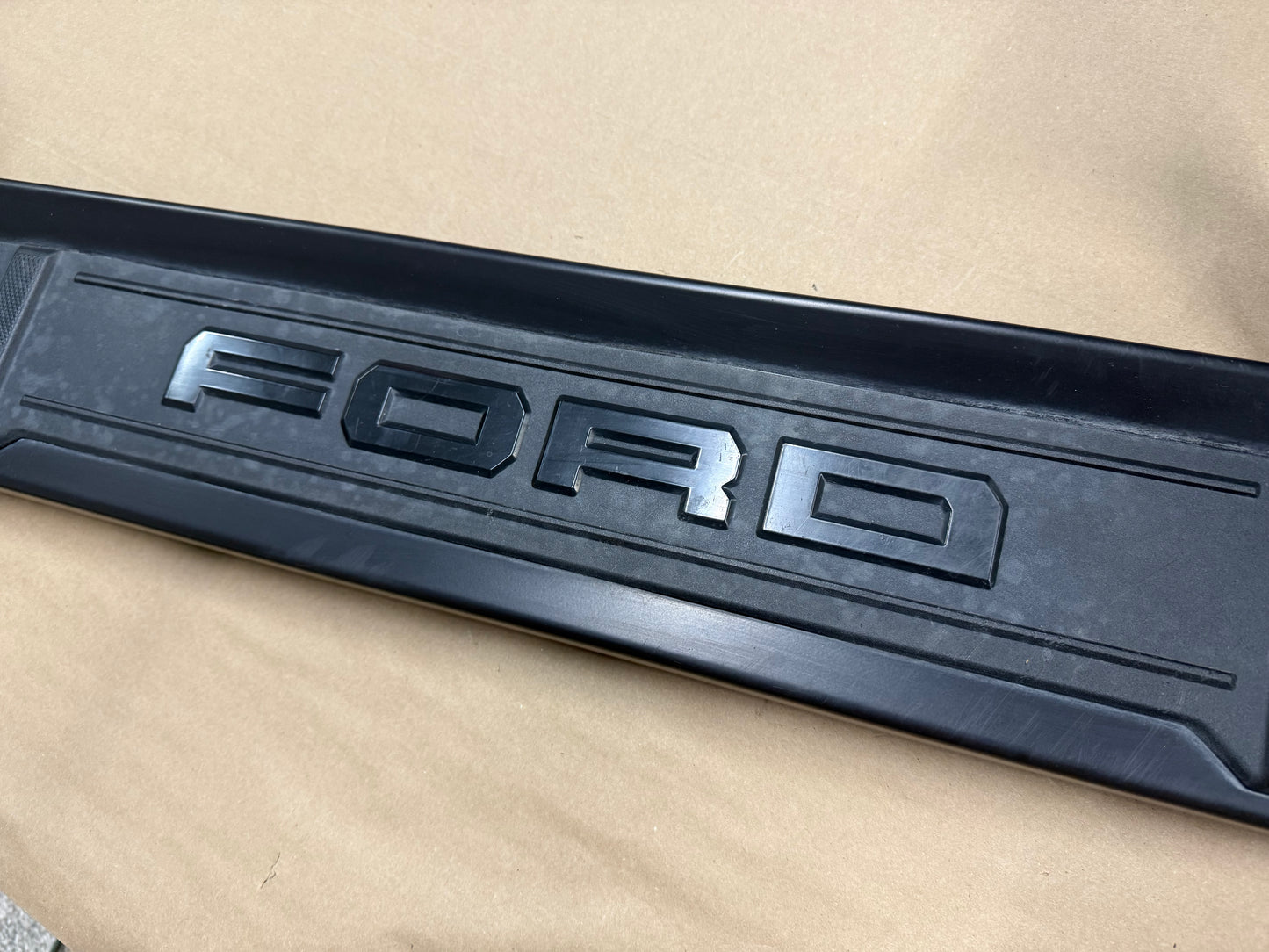 2017-2025 Ford F-250 F-350 RH Passenger Side Running Board Crew Cab W/Brackets