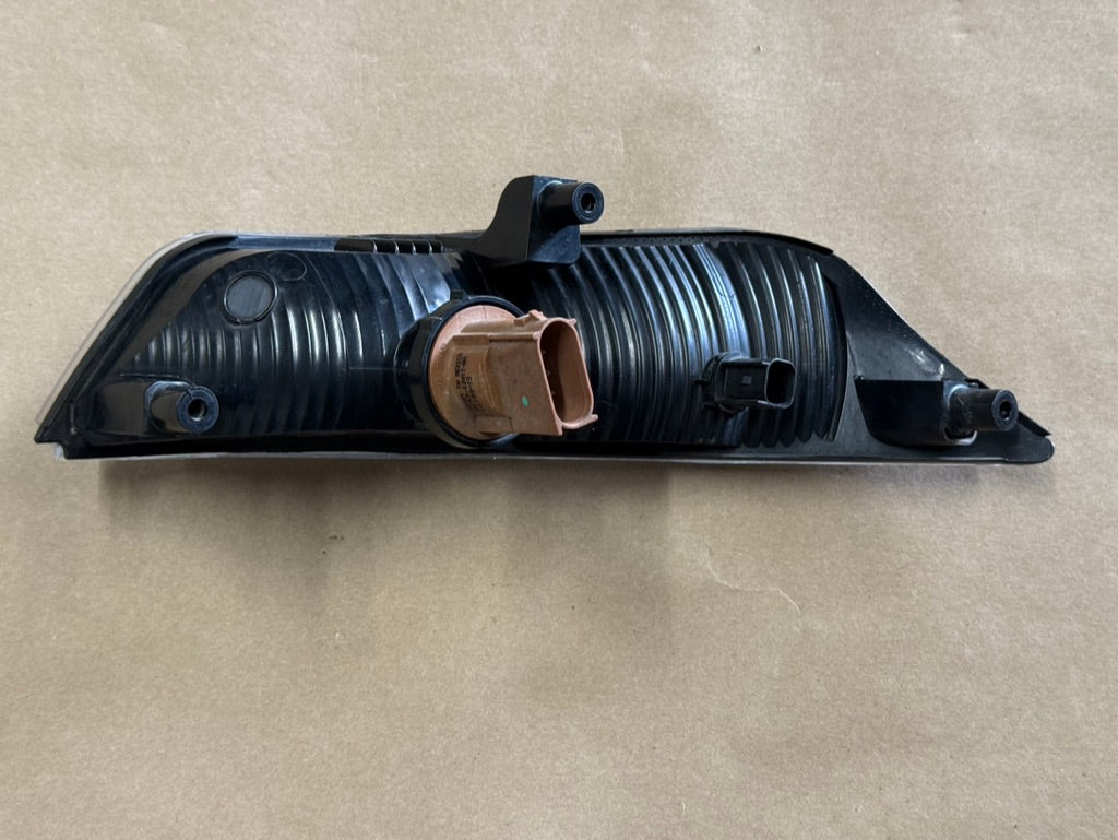 2015-2017 Ford Mustang GT RH Passenger Side Turn Signal Light