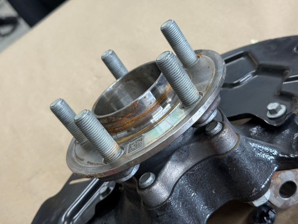 2024-2026 Ford Mustang GT LH Driver Side Front Spindle Knuckle Hub