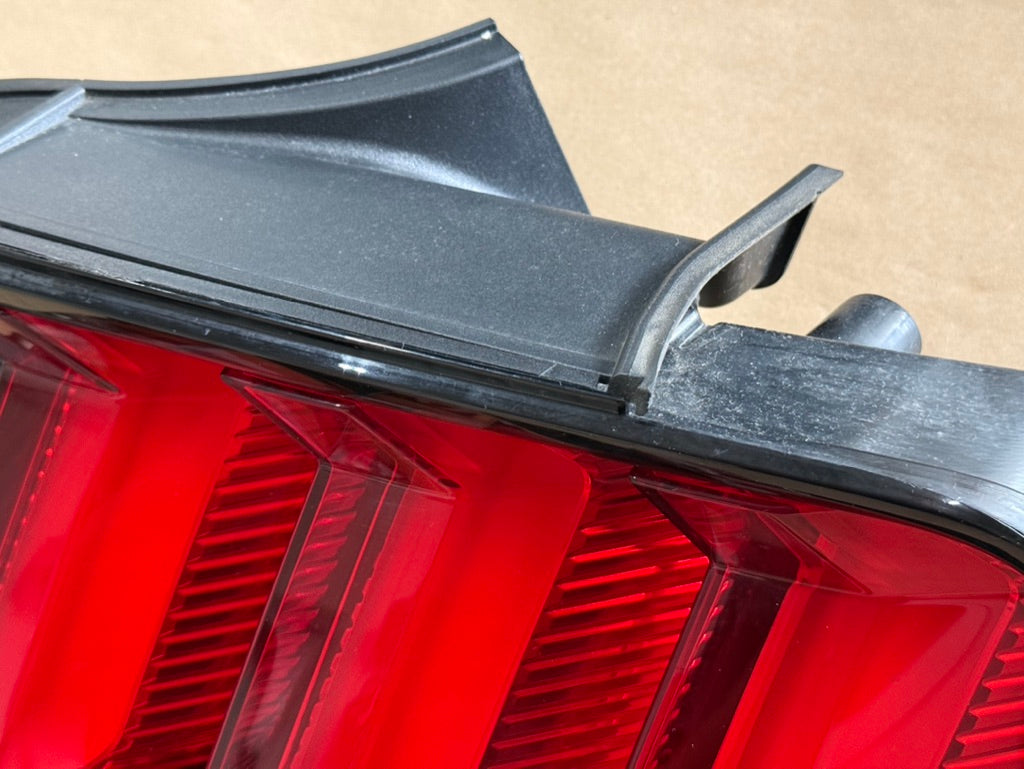 2018-2023 Ford Mustang GT V6 EcoBoost Tail Light RH Passenger Side LED