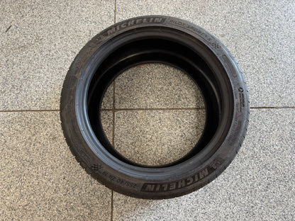 Michelin Pilot Sport 4 S 255/40/ZR19 Tire