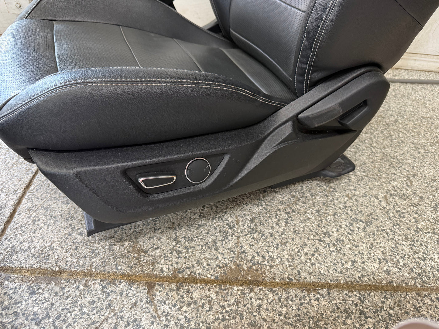 2018-2023 Ford Mustang GT Premium Leather Front Seats Black Heated/Cooled