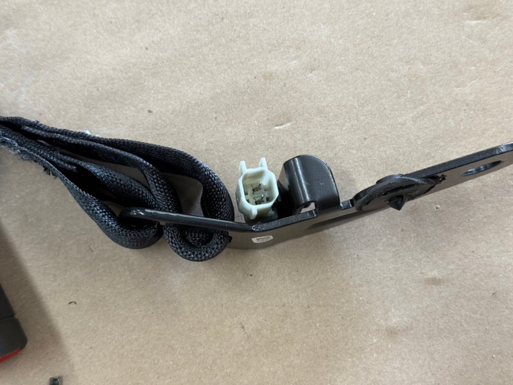 2023-2026 Ford F-250 F-350 Black Rear Center Seat Belt
