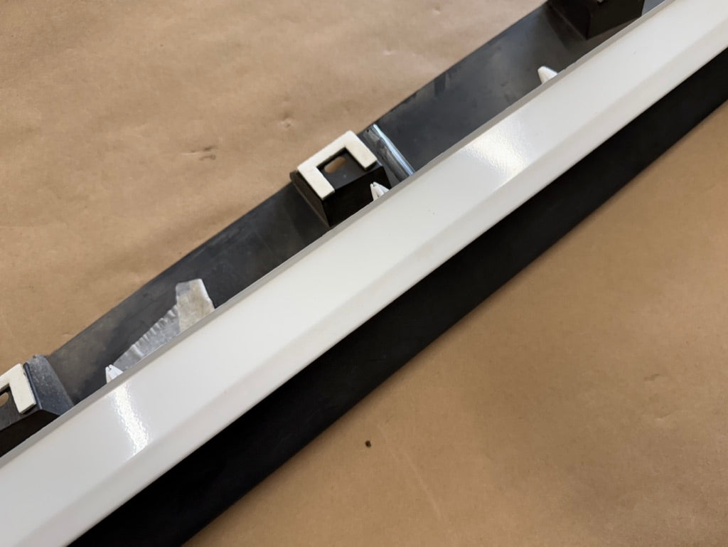 2015-2023 Ford Mustang GT V6 RH Passenger Side Skirt Molding "YZ"