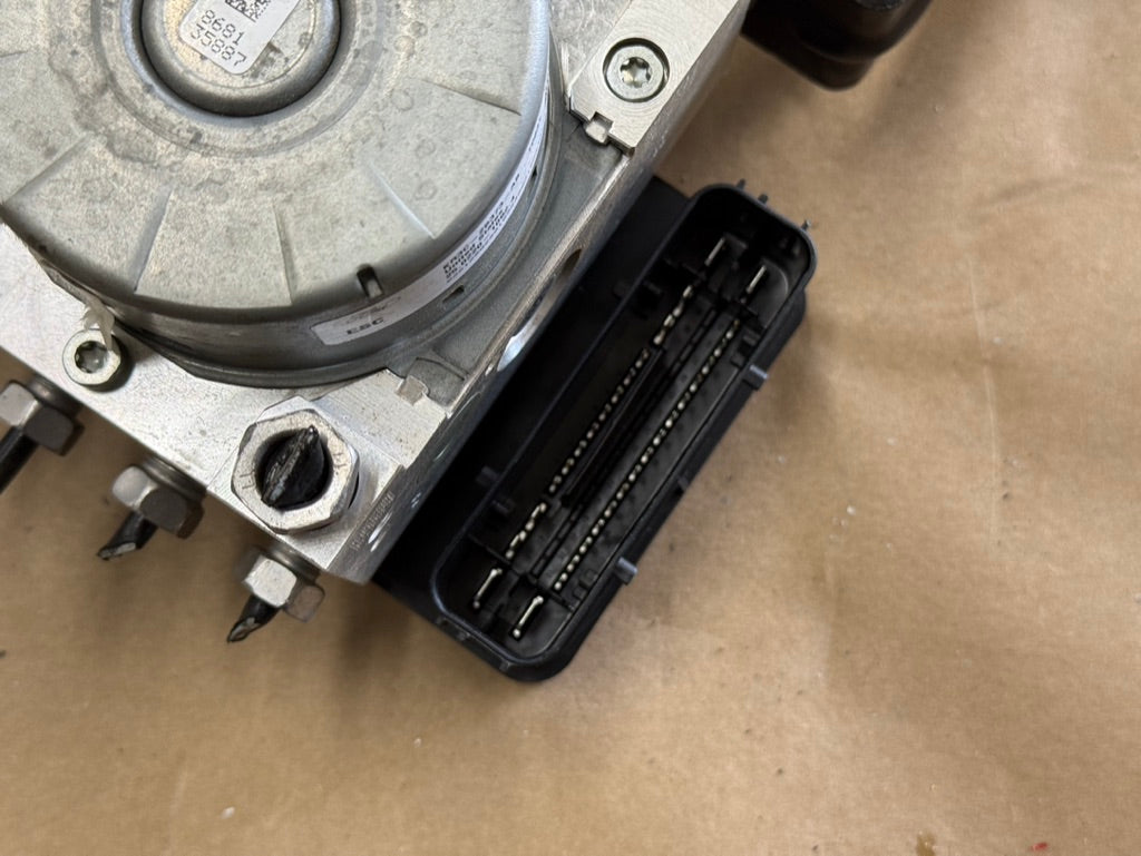 2019 Ford Mustang GT ABS Module Controller Anti-Lock Brakes "Auto"