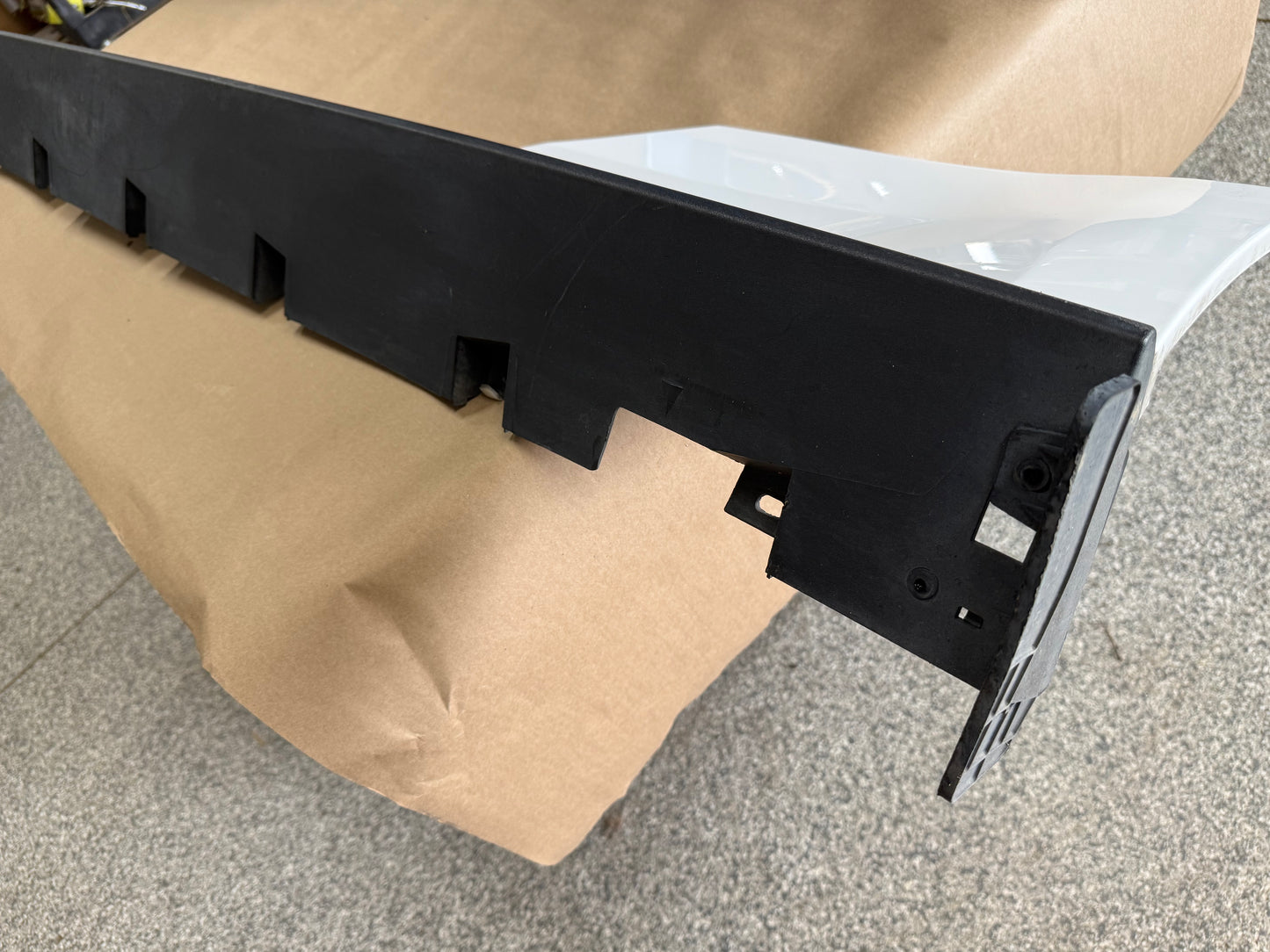 2015-2023 Ford Mustang GT V6 LH Side Skirt Molding Driver Side "White"