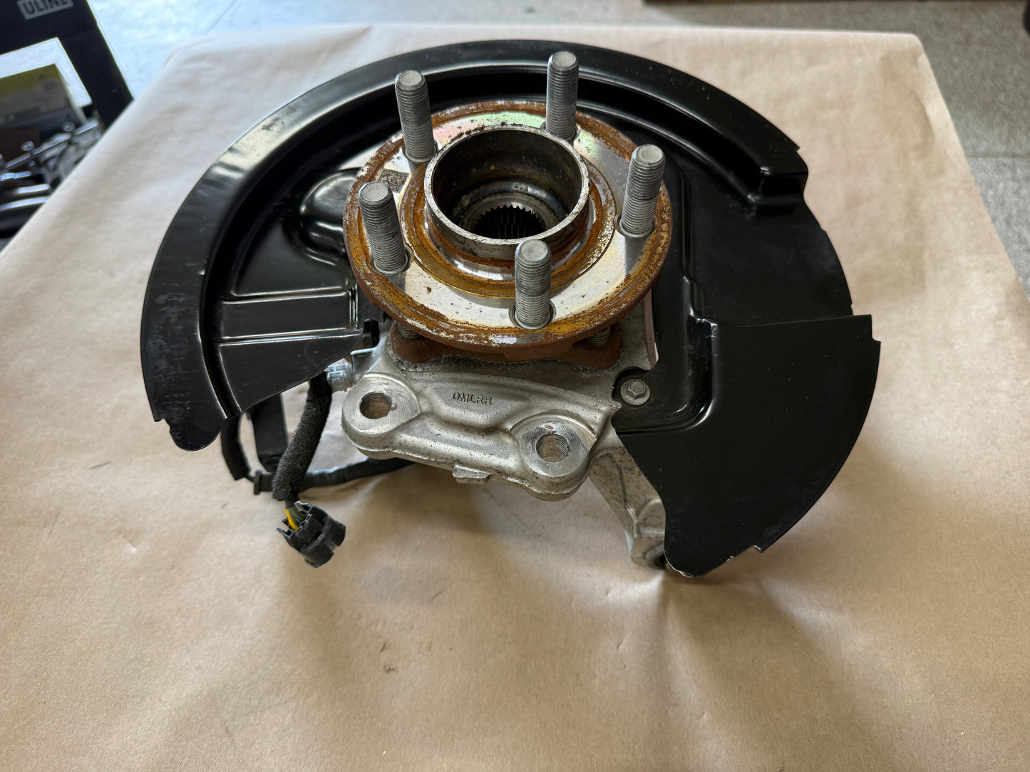 2024-2026 Ford Mustang GT RH Passenger Side Rear Spindle Knuckle Hub