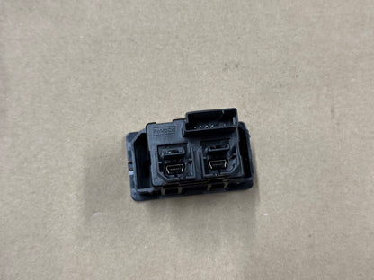 2022 Ford Mustang GT Touch Screen, Face Plate, Radio, Module USB Port