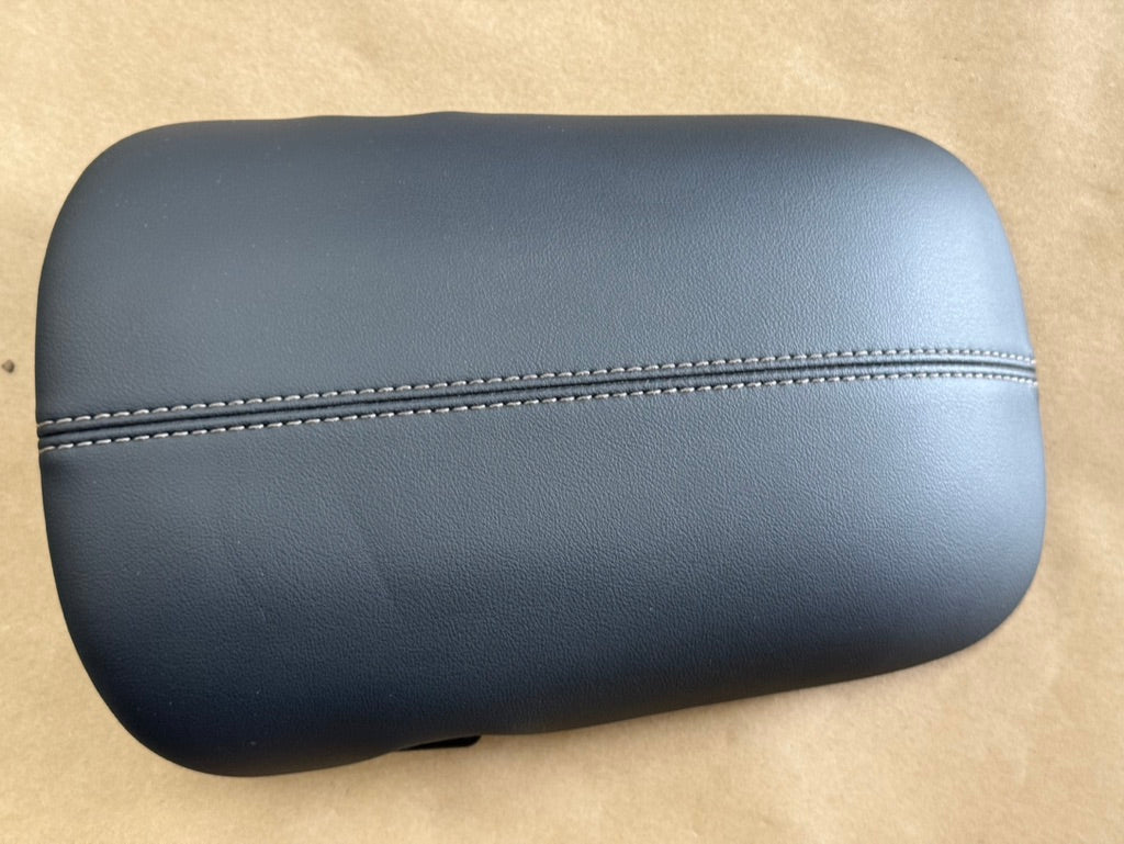 2024-2026 Ford Mustang Center Top Console Lid Armrest