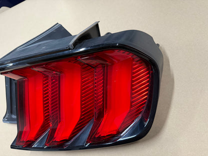 2018-2023 Ford Mustang GT V6 EcoBoost Tail Light RH Passenger Side LED