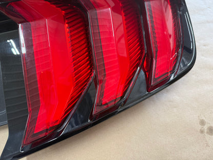 2018-2023 Ford Mustang GT V6 EcoBoost Tail Light RH Passenger Side LED