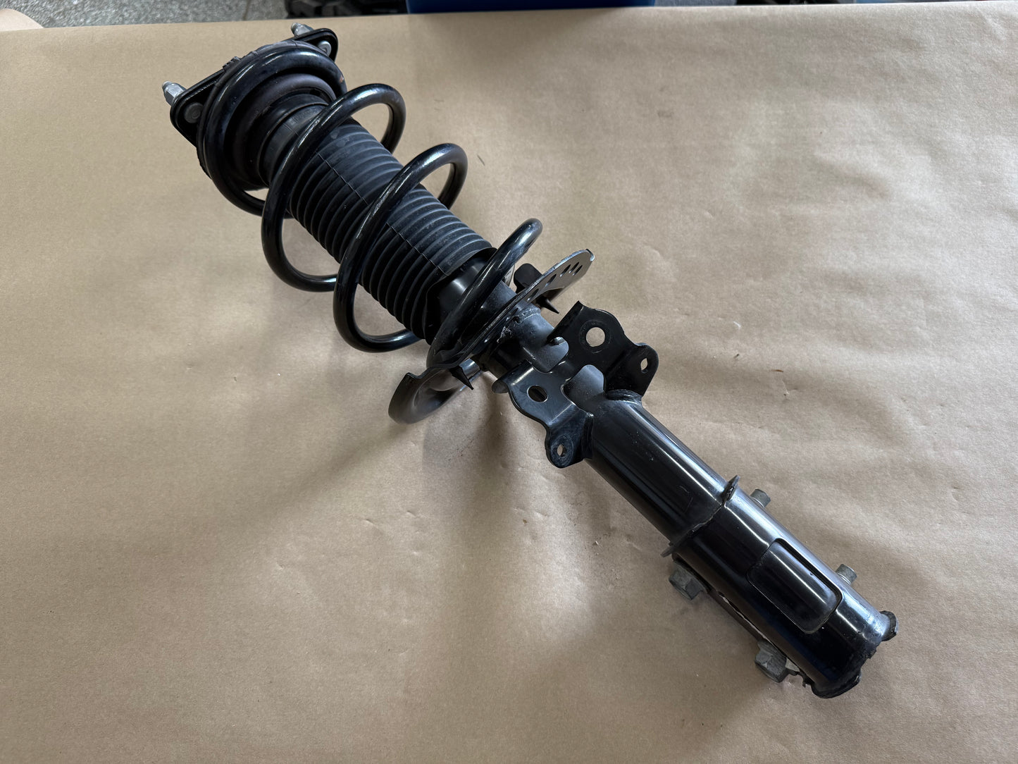 2024-2026 Ford Mustang GT Complete Front Strut Assembly 17k miles