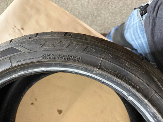 Nitto NT555 G2 265/40/19 Tire