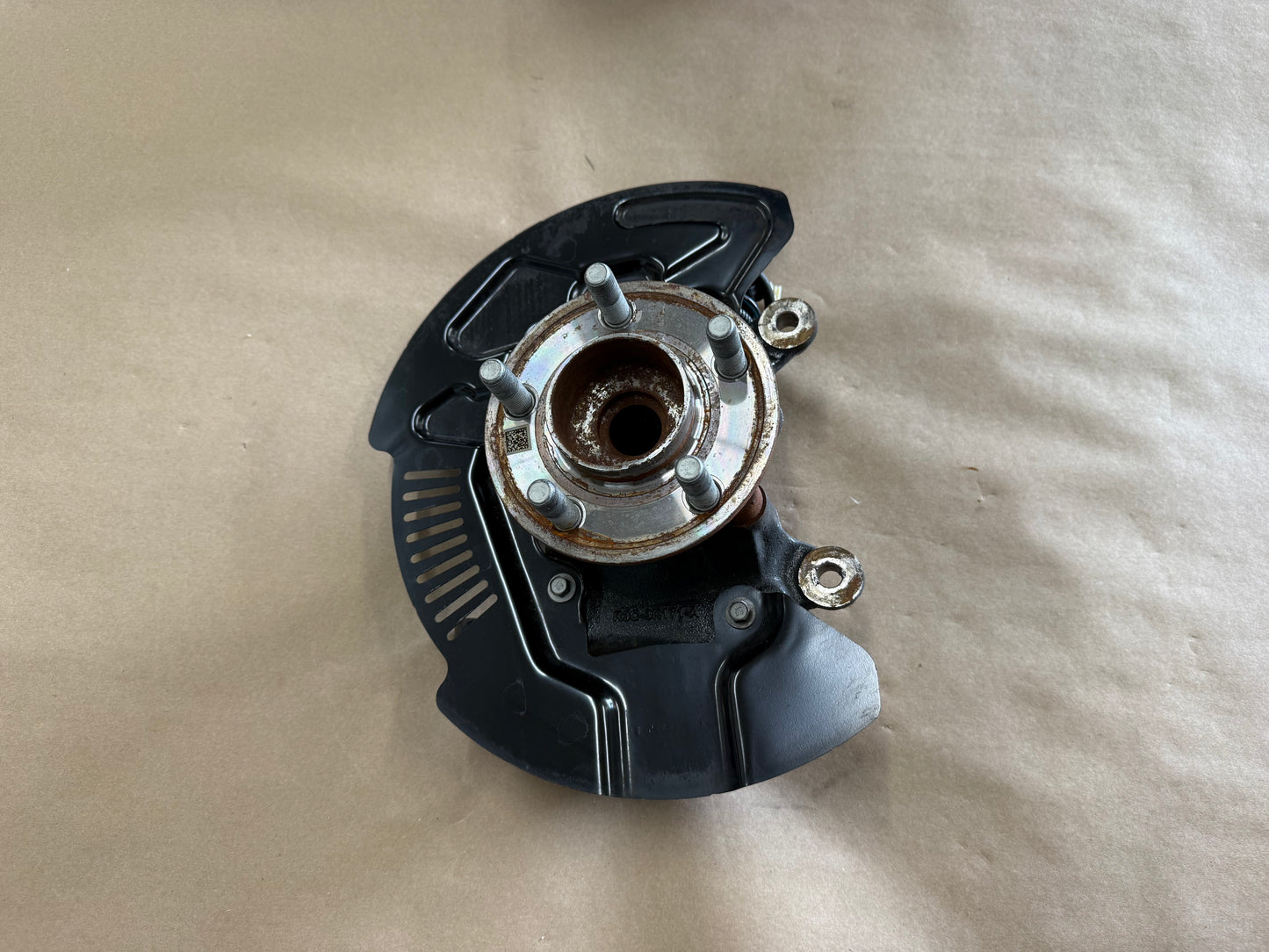 2024-2026 Ford Mustang GT LH Driver Side Front Spindle Knuckle Hub