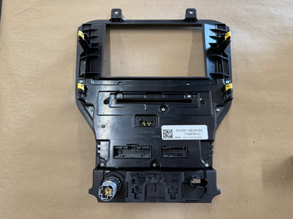 2020 Ford Mustang GT Touch Screen, Face Plate, Radio, Module USB Port