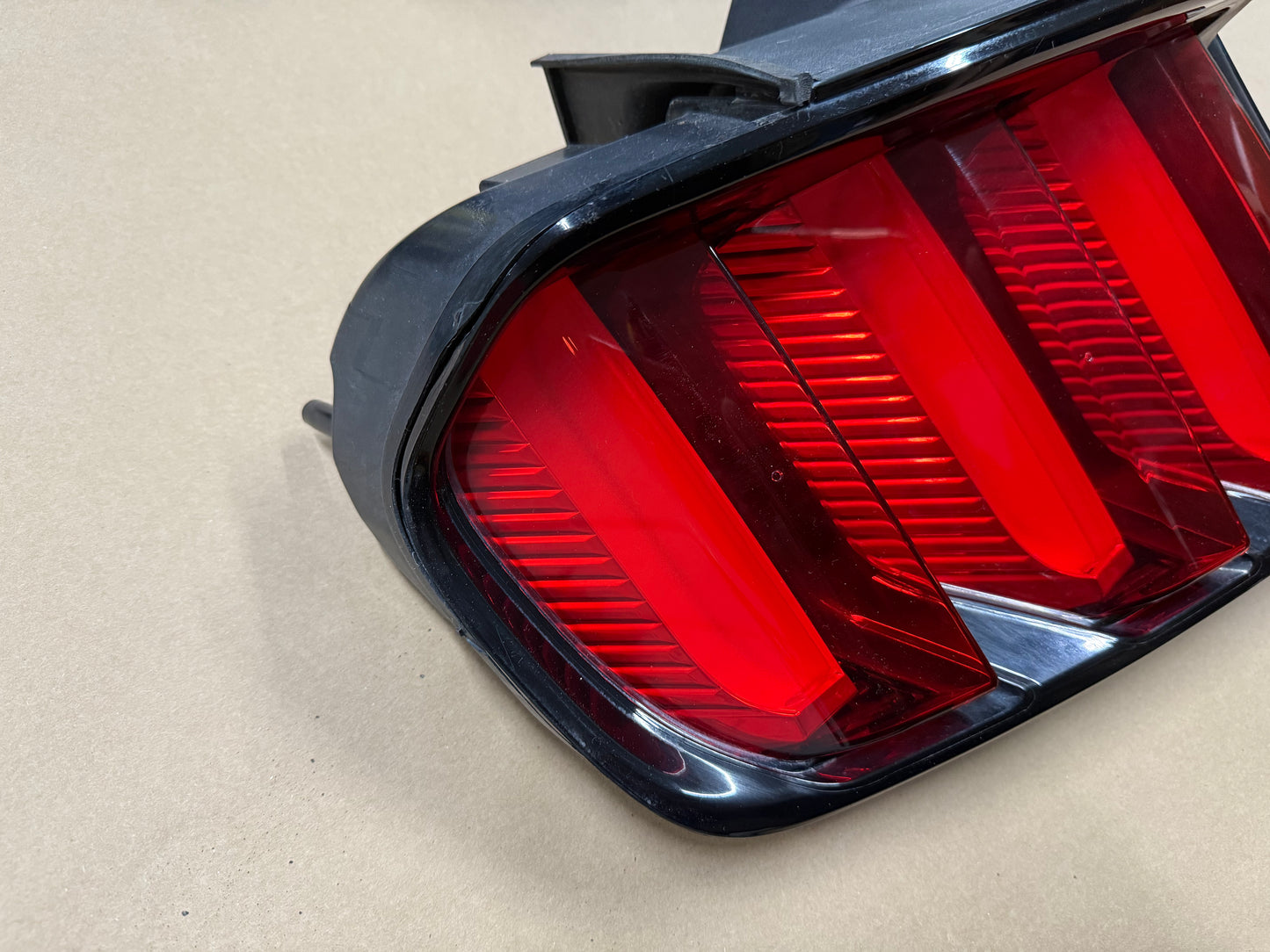 2015-2017 Ford Mustang GT350 GT V6 EcoBoost Tail Light LH Driver Side LED