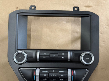 2022 Ford Mustang GT Touch Screen, Face Plate, Radio, Module USB Port