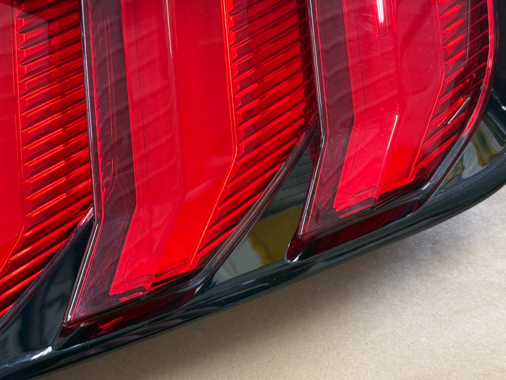2018-2023 Ford Mustang GT V6 EcoBoost Tail Light RH Passenger Side LED