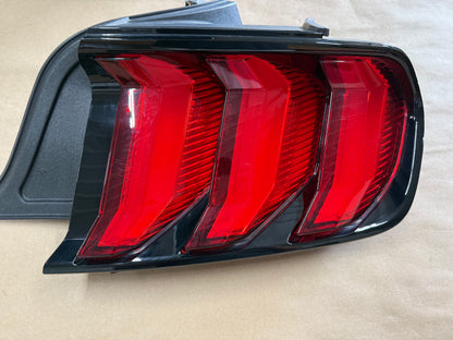 2018-2023 Ford Mustang GT V6 EcoBoost Tail Light RH Passenger Side LED