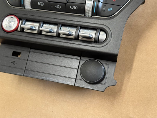 2021 Ford Mustang GT Touch Screen, Face Plate, Radio, Module USB Port