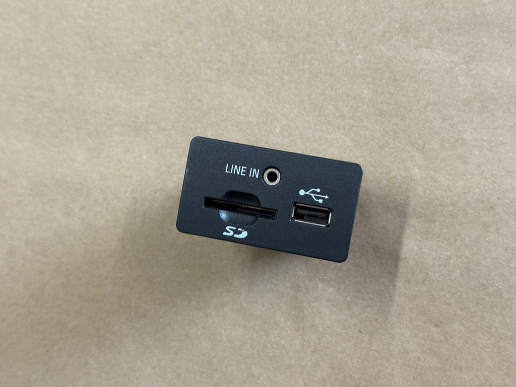 2015 Ford Mustang GT Ecoboost USB Port OEM 15-17