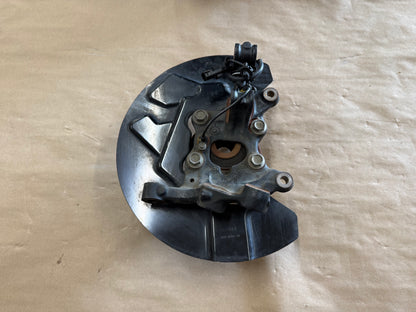 2021-2023 Ford Mustang 5.0 GT RH Passenger Side Front Spindle Knuckle Hub 4 Bolt